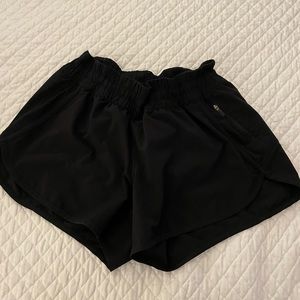 lululemon shorts size 10